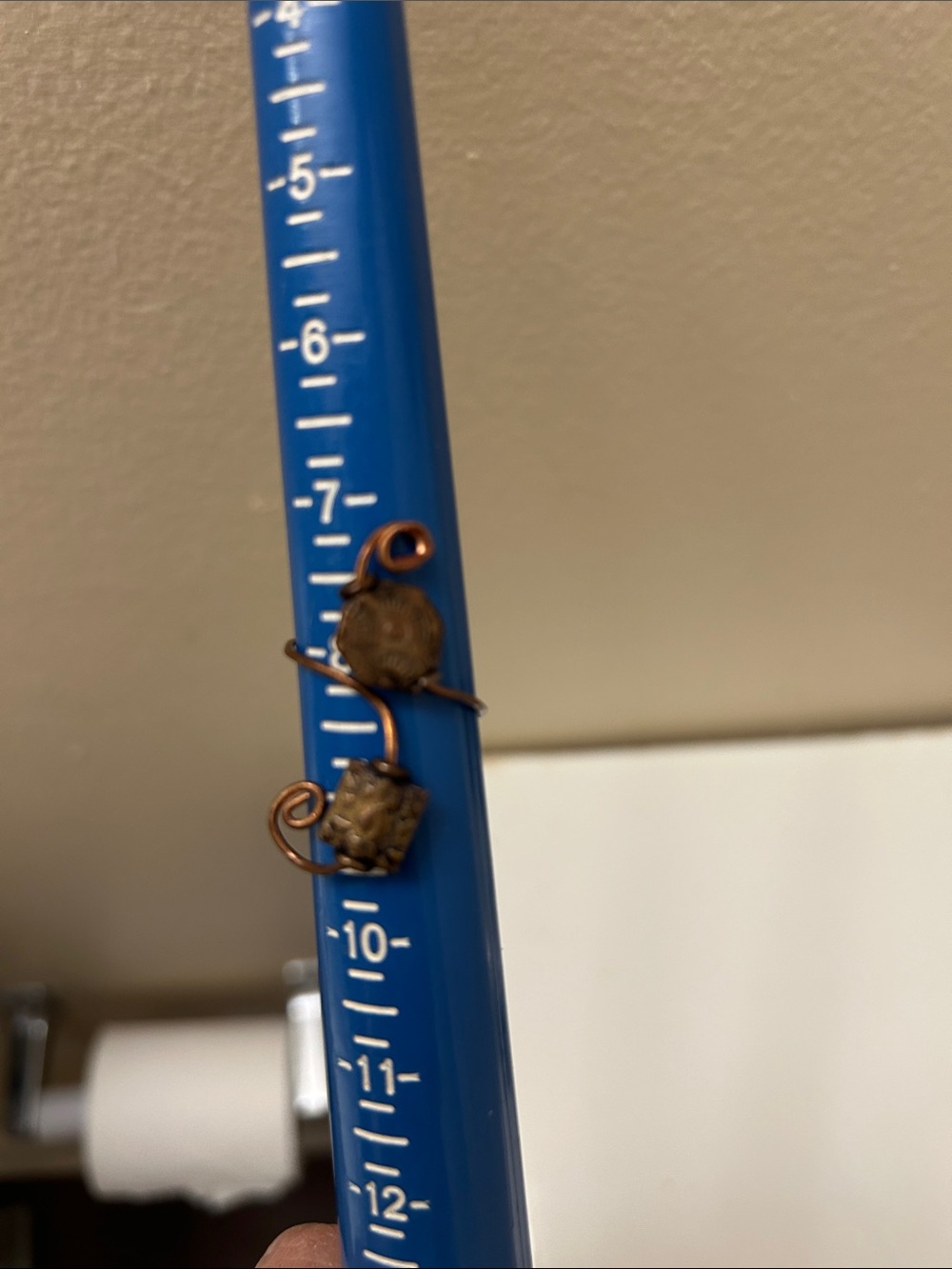 Bronze ring-pointer finger - Picture 3 of 6